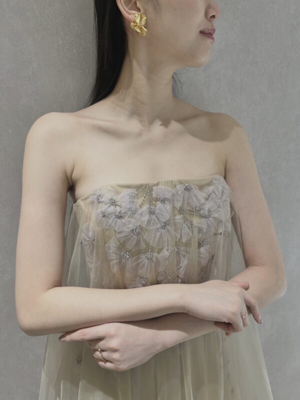 THETREATDRESSINGではMARCO&MARIAのカラードレスをお取り扱いしており日本の花嫁にファッショナブルで自由なブライズスタイルをお届けしています