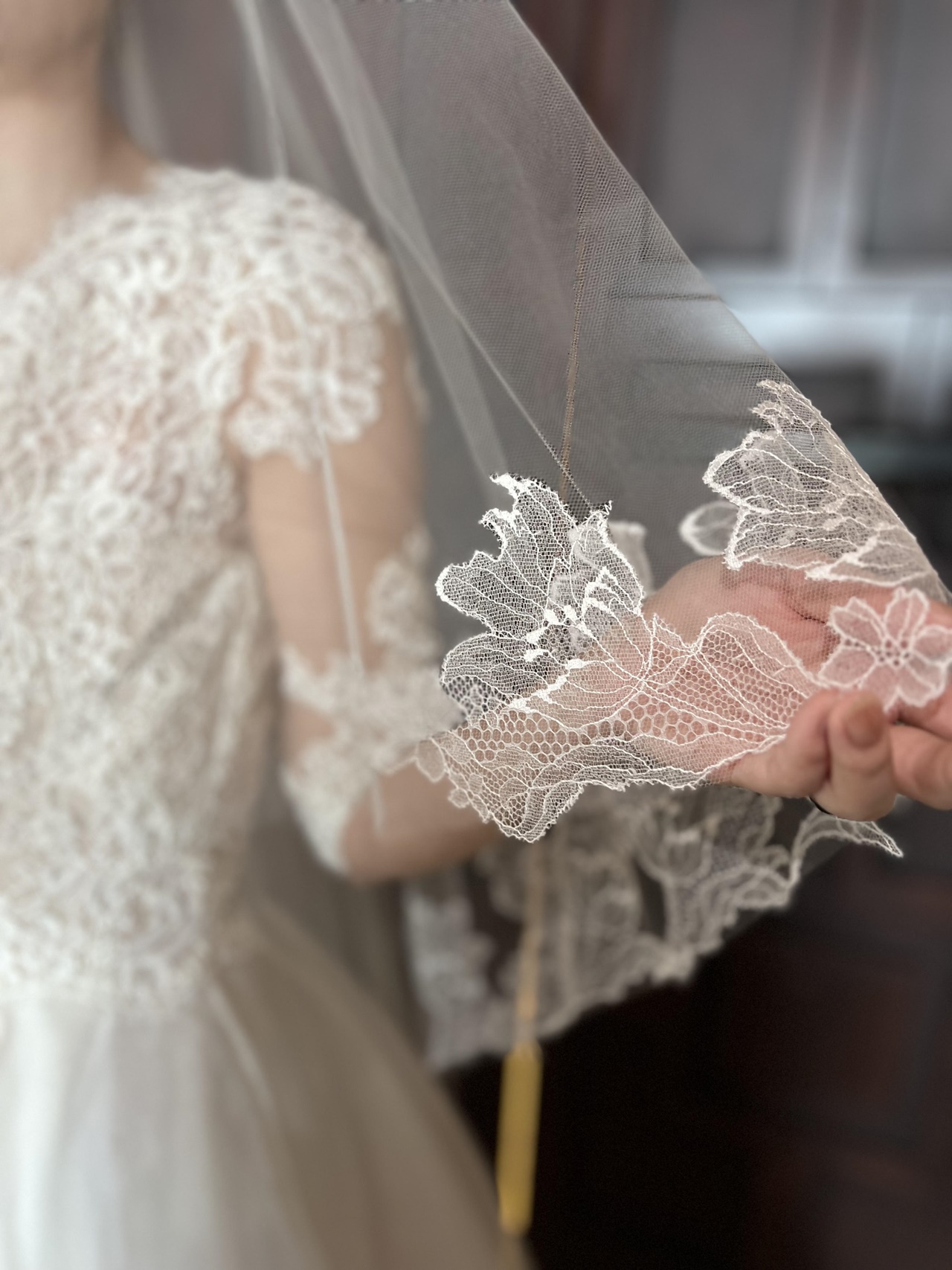 チューリップの刺繍があしらわれたオリジナルのメゾンベールは愛らしさを演出してくれます