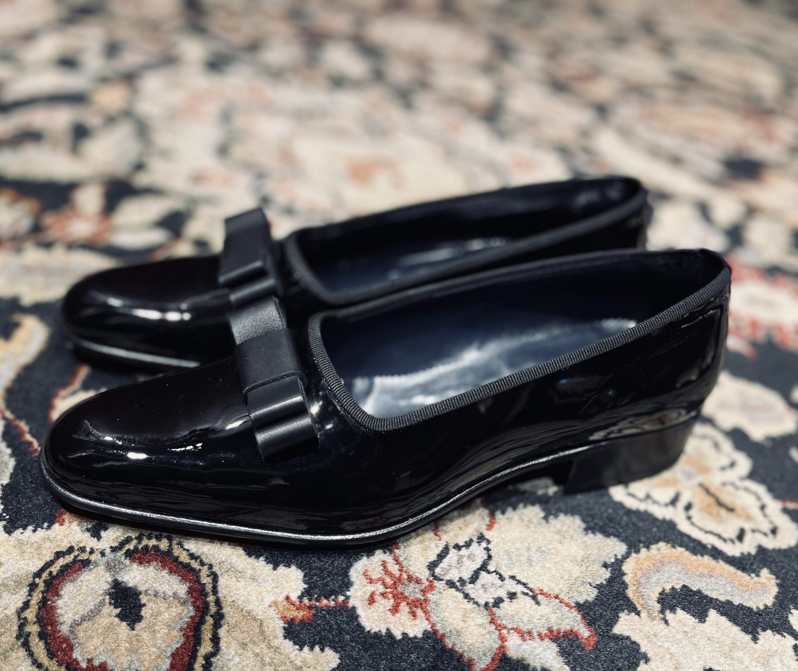 新郎様におすすめするタキシードに合わせるイルミーチョのオペラパンプス