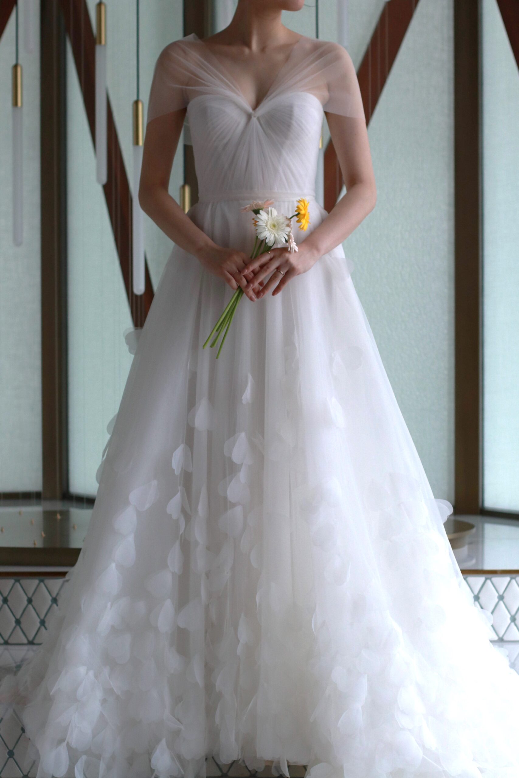 埼玉の結婚式場ザマークグランドホテルの専属ドレスショップザトリートドレッシングではAラインやプリンセスラインだけではなくマーメードラインやスレンダーラインのドレスを多数お取り扱いしております