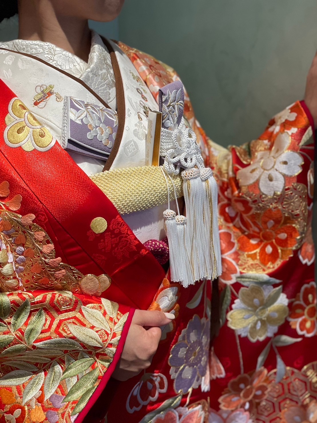 THE TREAT DRESSING名古屋店より赤の色打掛におすすめな和装小物を、東海エリアの花嫁にご提案いたします。