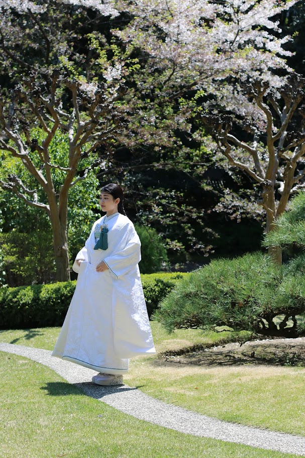 ガーデンオリエンタル大阪限定の新作白無垢は舛花色が美しいモダンなデザインです