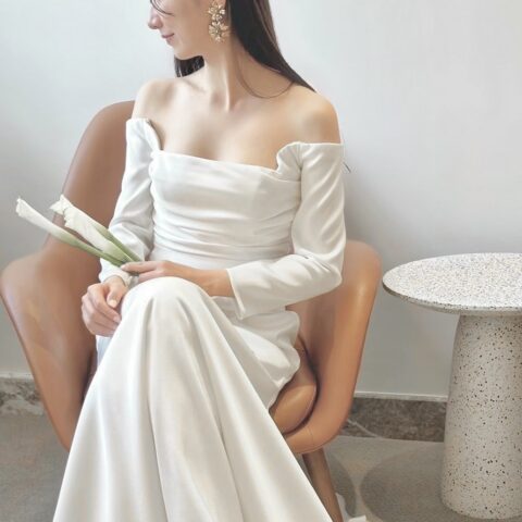 ザ トリート ドレッシング 神戸店に入荷したレラローズのくるみボタンとスレンダーラインが美しい新作ウェディングドレスのご紹介