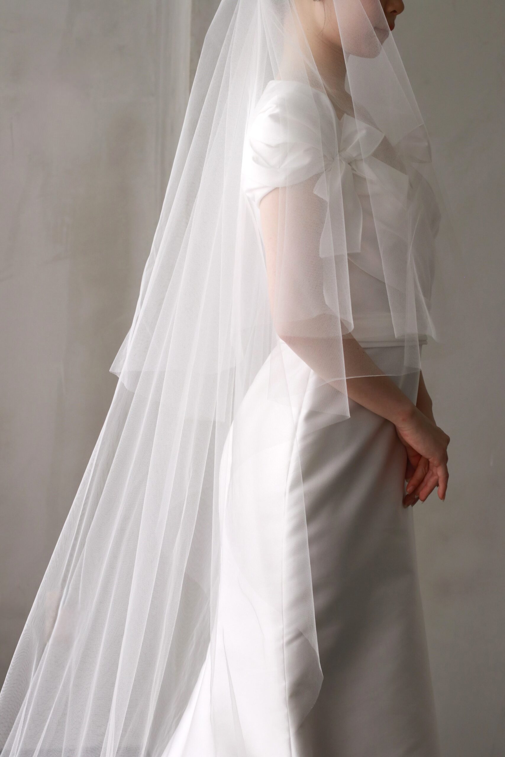 ザトリートドレッシングがセレクトしているリームアクラより入荷した新作のウェディングドレスはマーメイドラインでありながらも愛らしさやロマンティックなオーラを放ちます