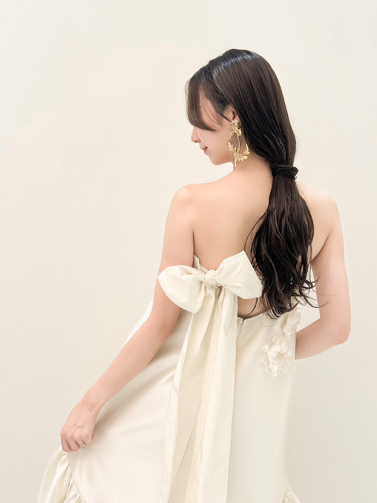 洗練されたシルエットとディティールが美しいザ セカンド スキン コの新作ウェディングドレス