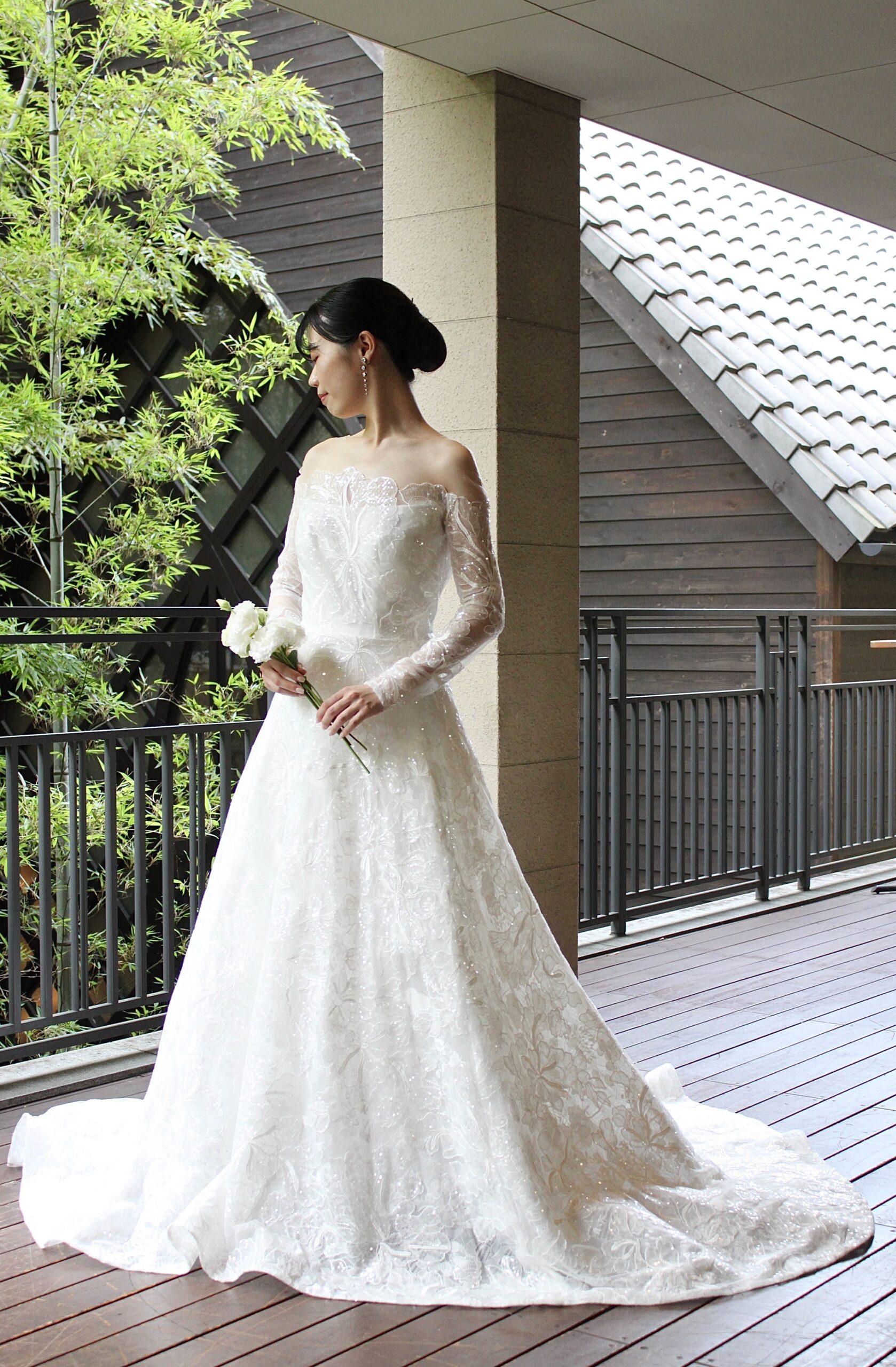 ザ トリート ドレッシングでお取り扱いしているReem Acra(リーム アクラ)のロングスリーブで繊細なレースが美しい新作Aラインウェディングドレスです