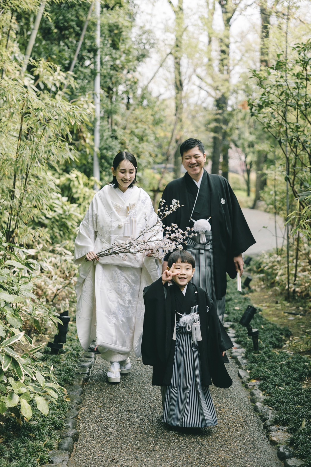 緑豊かなザガーデンオリエンタル大阪で叶えるリラックス感溢れるご家族前撮りのご紹介