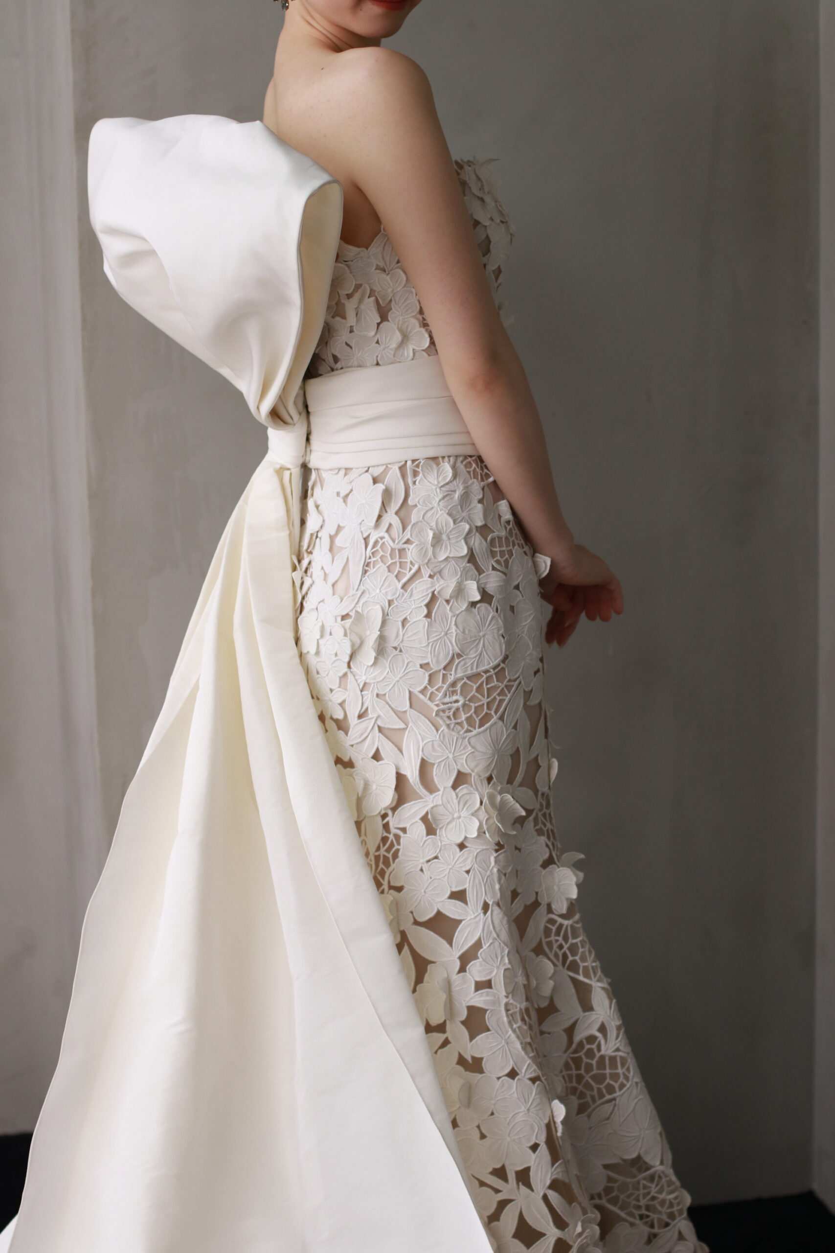 ザトリートドレッシングアディション店より歴代のファーストレディをはじめとし世界中の花嫁から愛され続けるオスカーデラレンタの新作ウェディングドレスをご紹介