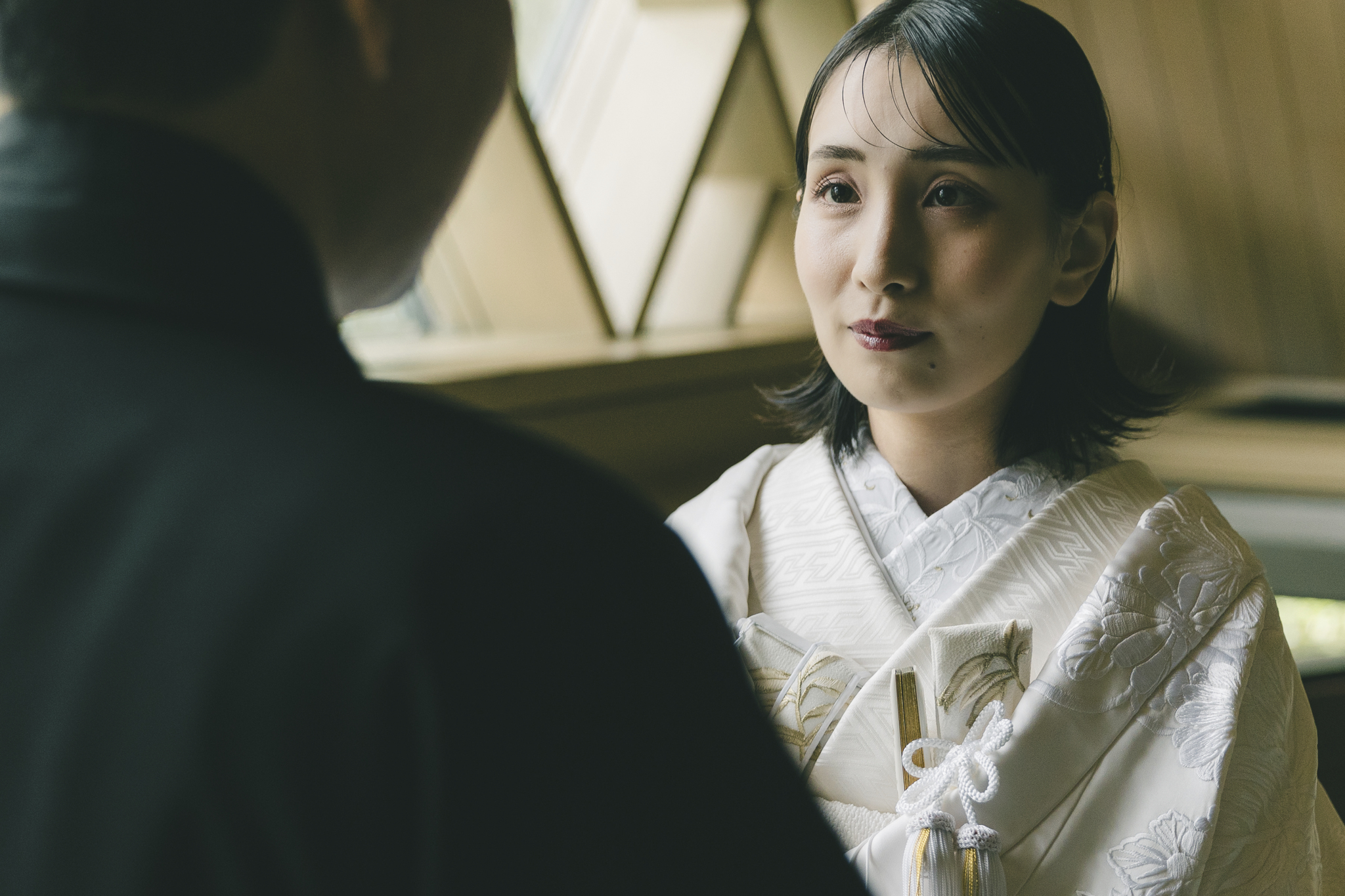 ザガーデンオリエンタル大阪の木の温もりを感じる新館チャペルでの前撮り風景