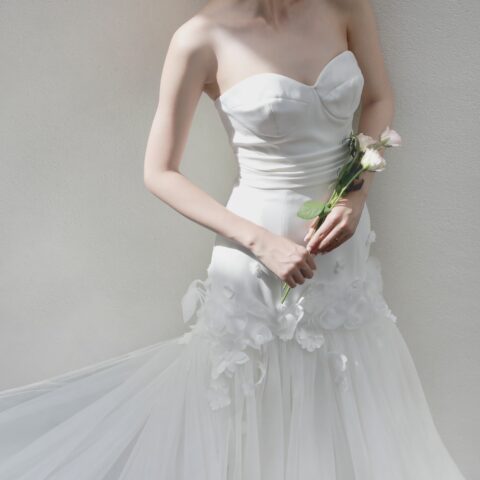 トリートドレッシング神戸店より、ソラ神戸・北野クラブSOLAでお式を迎える花嫁におすすめのビクターアンドロルフマリアージュのウェディングドレスのご紹介