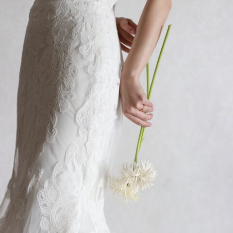 ザマークグランドホテルで結婚式を挙げられる埼玉花嫁におすすめしたいモニークルイリエの新作ウェディングドレスはマーメイドラインのシルエットが美しい一着