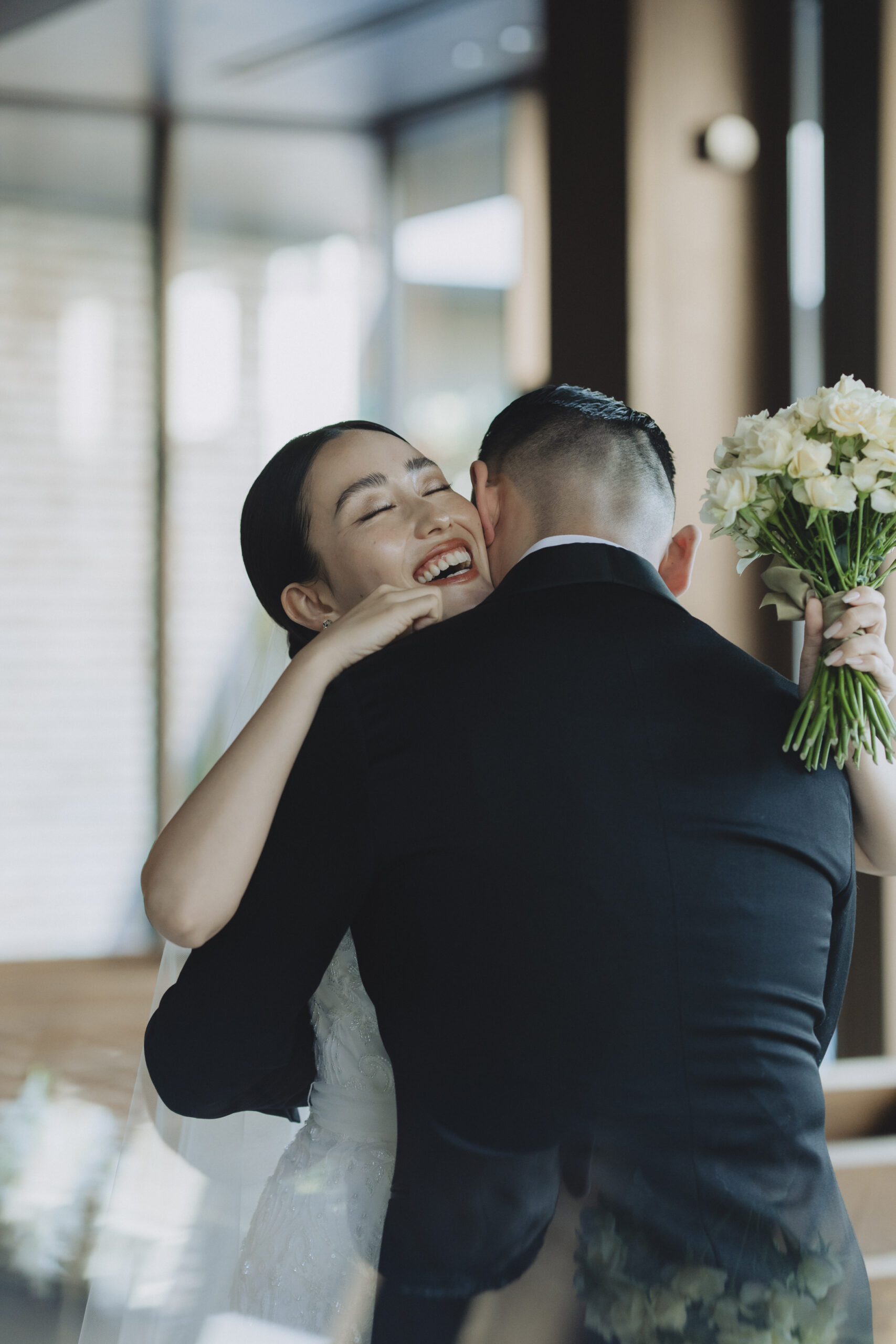 お洒落なお二人が選ぶオリエンタルホテル神戸での結婚式、トワイライトウェディングのご様子をご紹介します