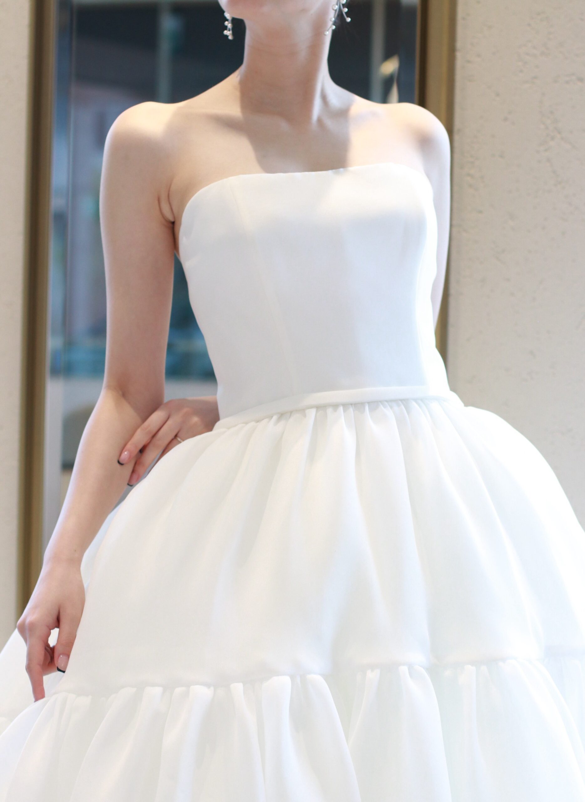 ザマークグランドホテルで結婚式を挙げられる埼玉花嫁におすすめしたいアムサーラの新作ウェディングドレスはトレンドのドロップウエストが美しいプリンセスラインの一着