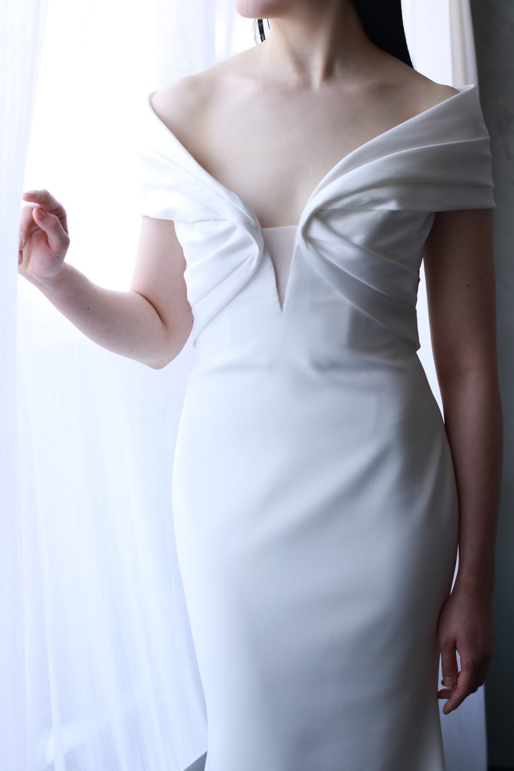 ザトリートドレッシングアディション店より上質なファブリックと洗練されたエレガントなデザインが施されたウェディングをご紹介いたします。