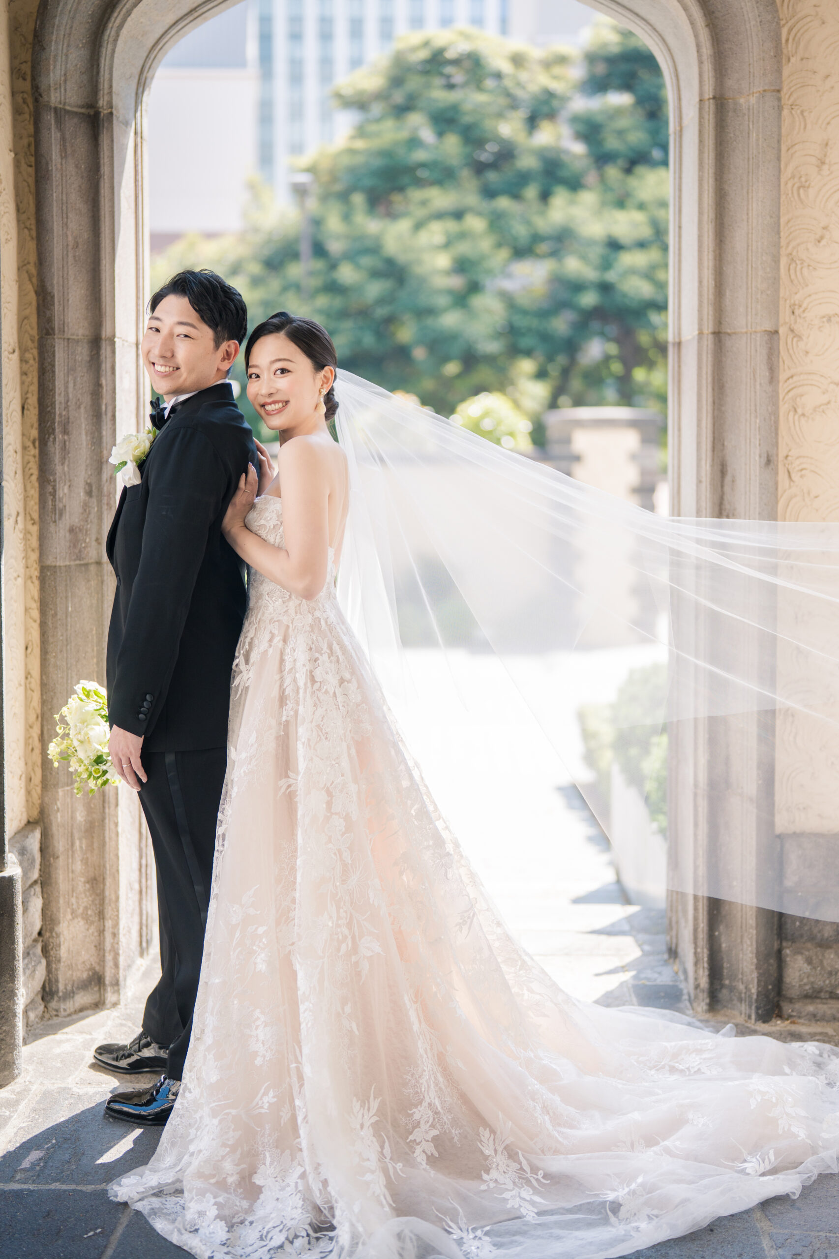 東京の人気ドレスショップTHE TREAT DRESSINGの提携会場、赤坂プリンスクラシックハウスでまるで海外ウェディングのような上質でエレガントな結婚式を挙げられたご新郎ご新婦様。