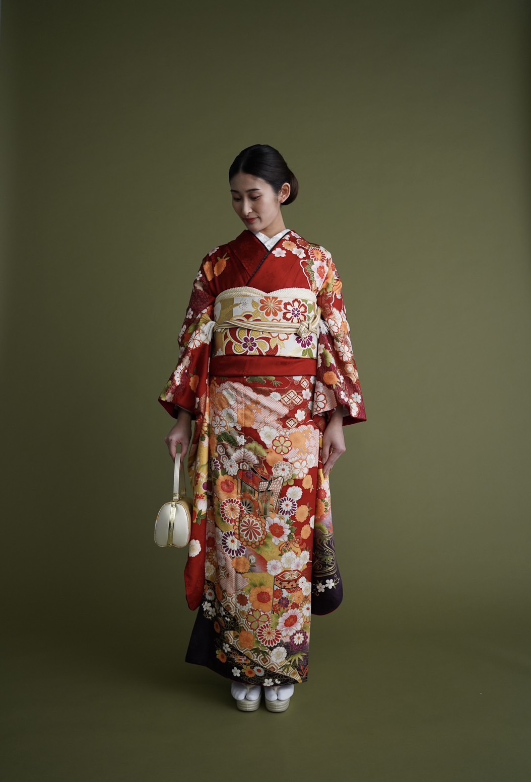 結婚式で御姉妹におすすめの振袖も、ザ トリートドレッシングではレンタルいただけます。