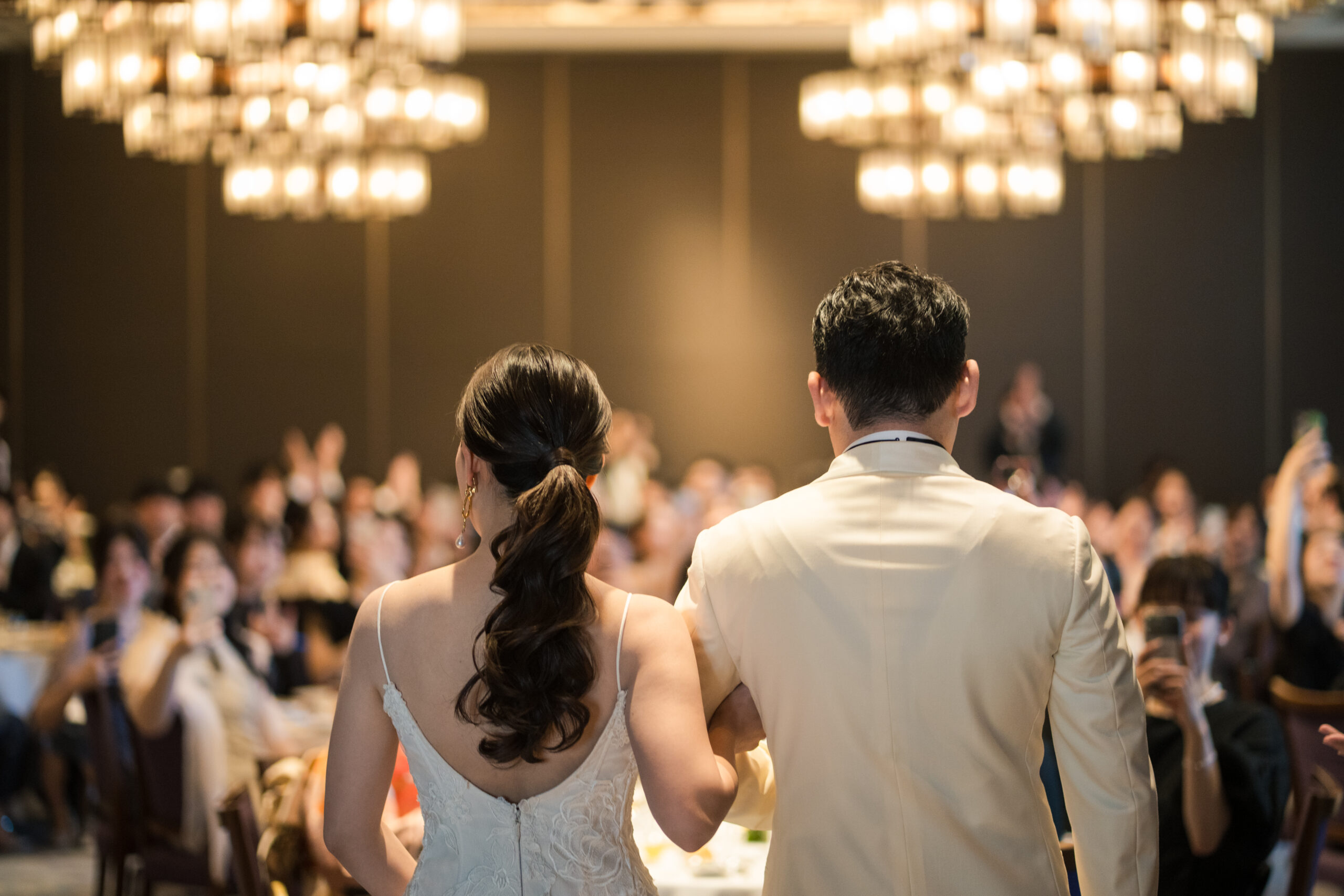 赤坂プリンスクラシックハウスの重厚感溢れる洋館で、ゲスト皆様と近い距離で過ごすアットホームなパーティーの様子