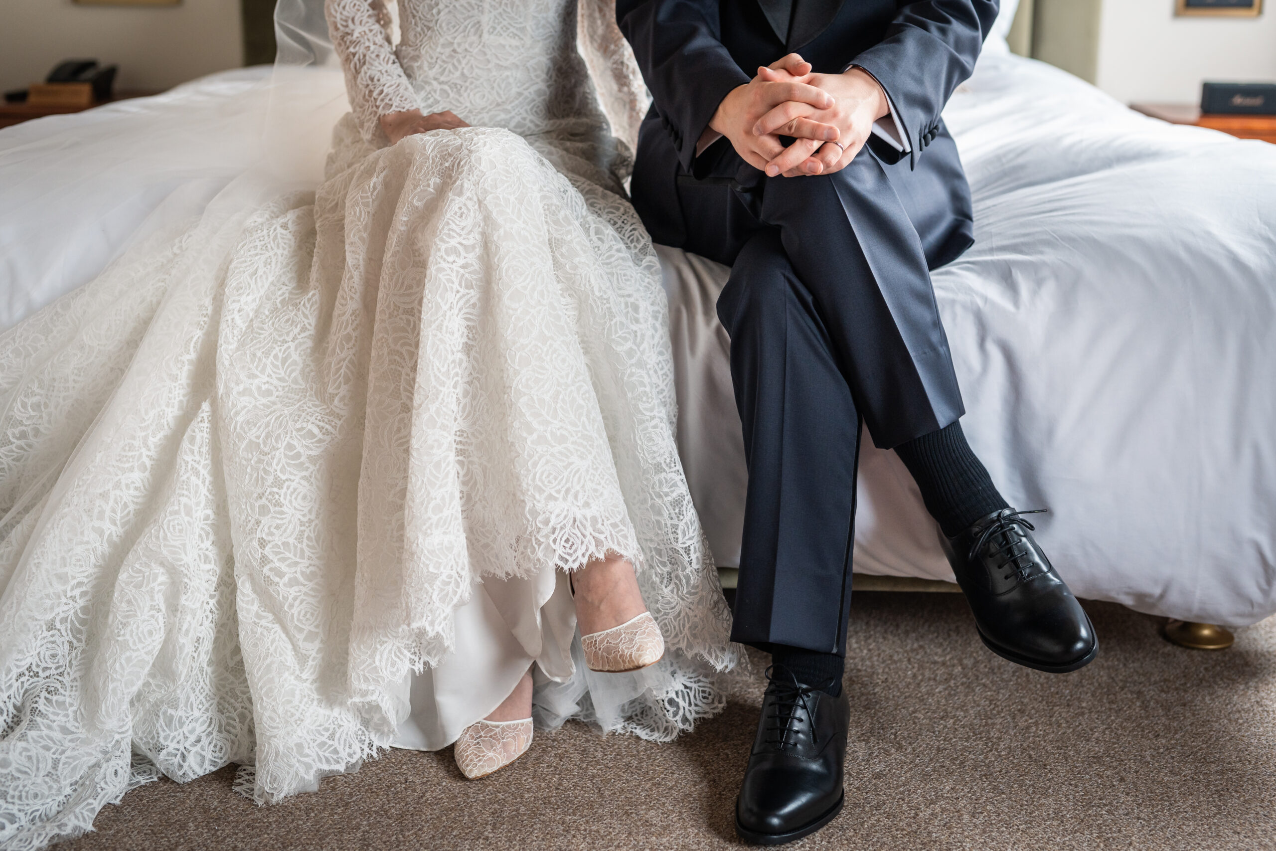 足元までこだわったコーディネートで特別な一日を過ごされた、埼玉にあるザマークグランドホテルにてお式を挙げられた新郎新婦様