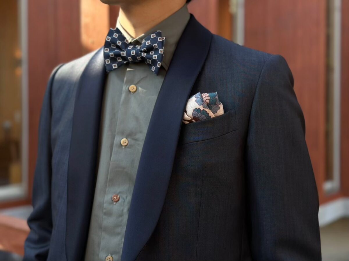 同系色でまとめたコーディネートは綺麗めで統一感を感じさせます